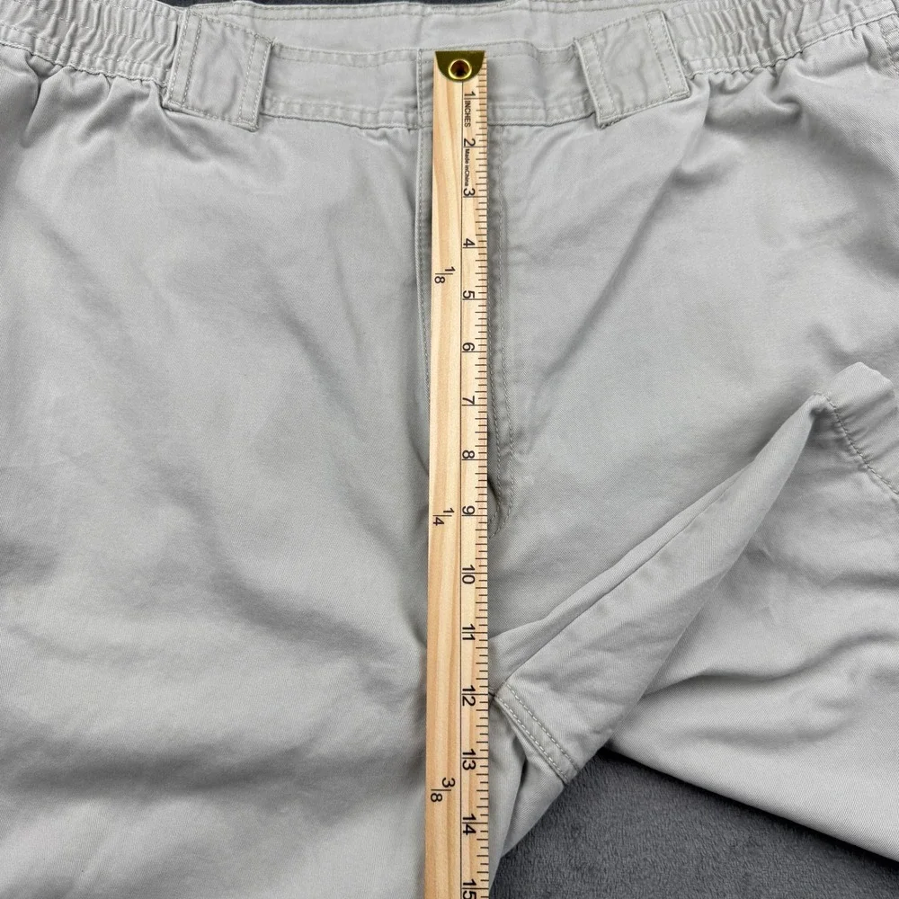 Roundtree & Yorke Cargo Shorts Mens 42W Khaki Elastic Waist Cotton Good